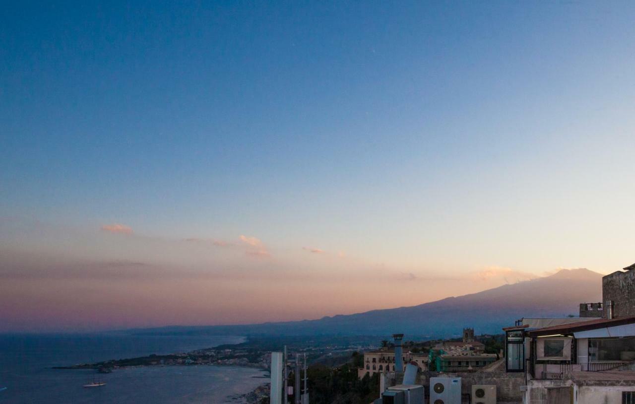 Skyline Appartament تاورمينا المظهر الخارجي الصورة